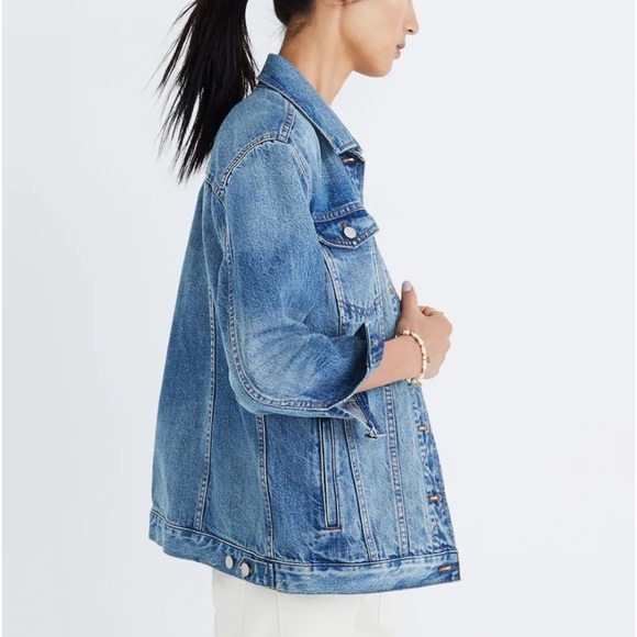 MADEWELL OVERSIZED JEAN JACKET IN CAPSTONE WASH TRUCKER STYLE SIZE MEDIUM - Picture 4 of 5